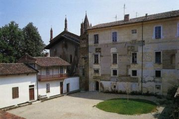 Abbazia di Sant'Antonio di Ranverso - Cortile del monastero