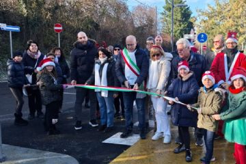 Inaugurata con la Corsa dei Babbi Natale la pista ciclopedonale Ferriera - Ranverso